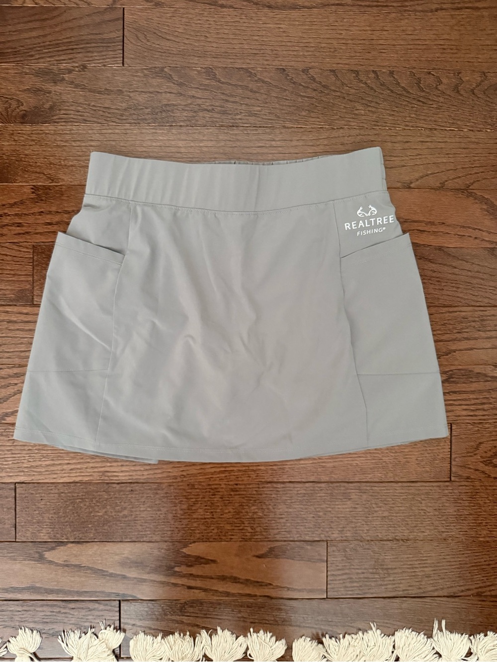 Realtree Women's Light Gray Active Skort
